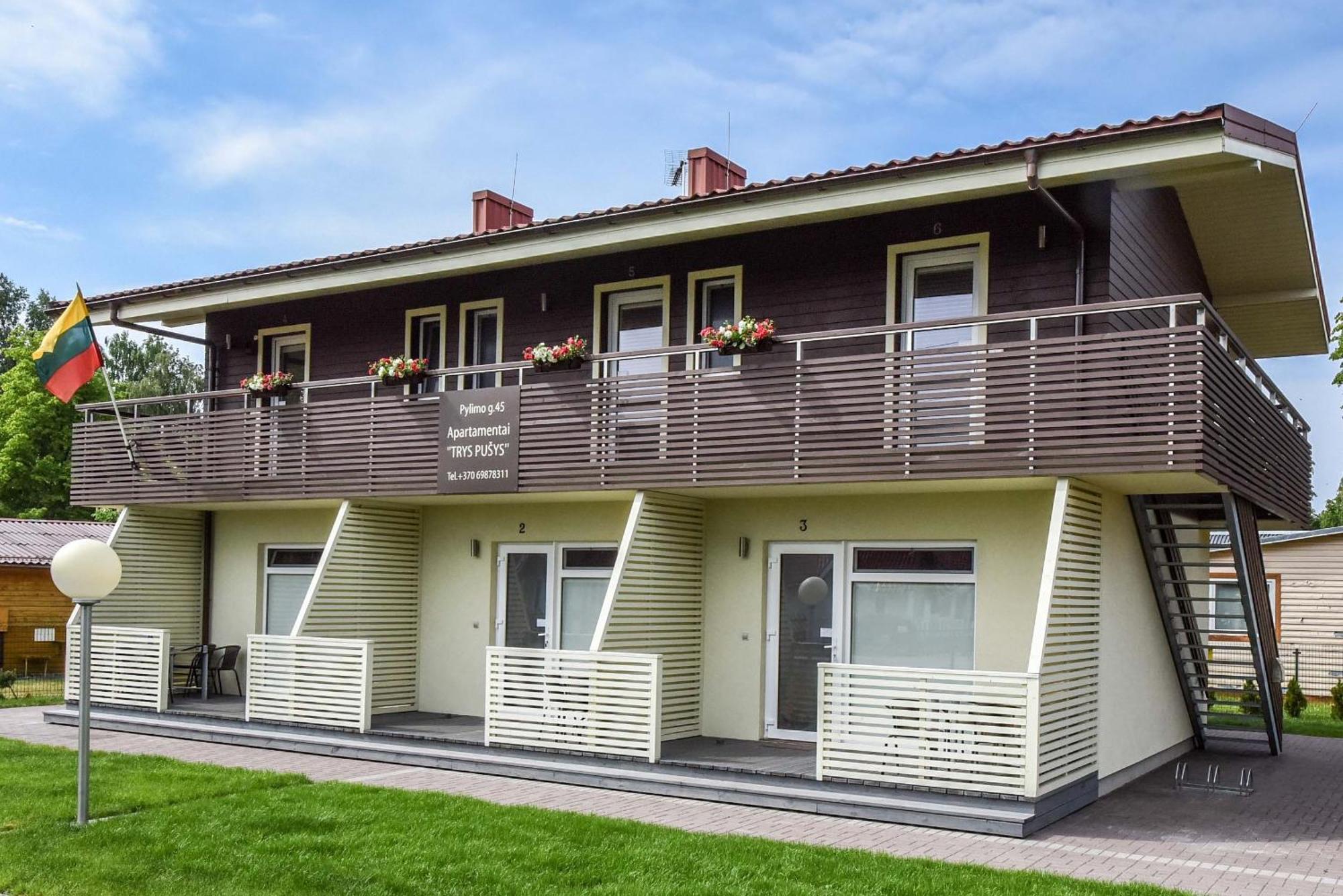 Apartamentai Trys Pusys Швентой Экстерьер фото
