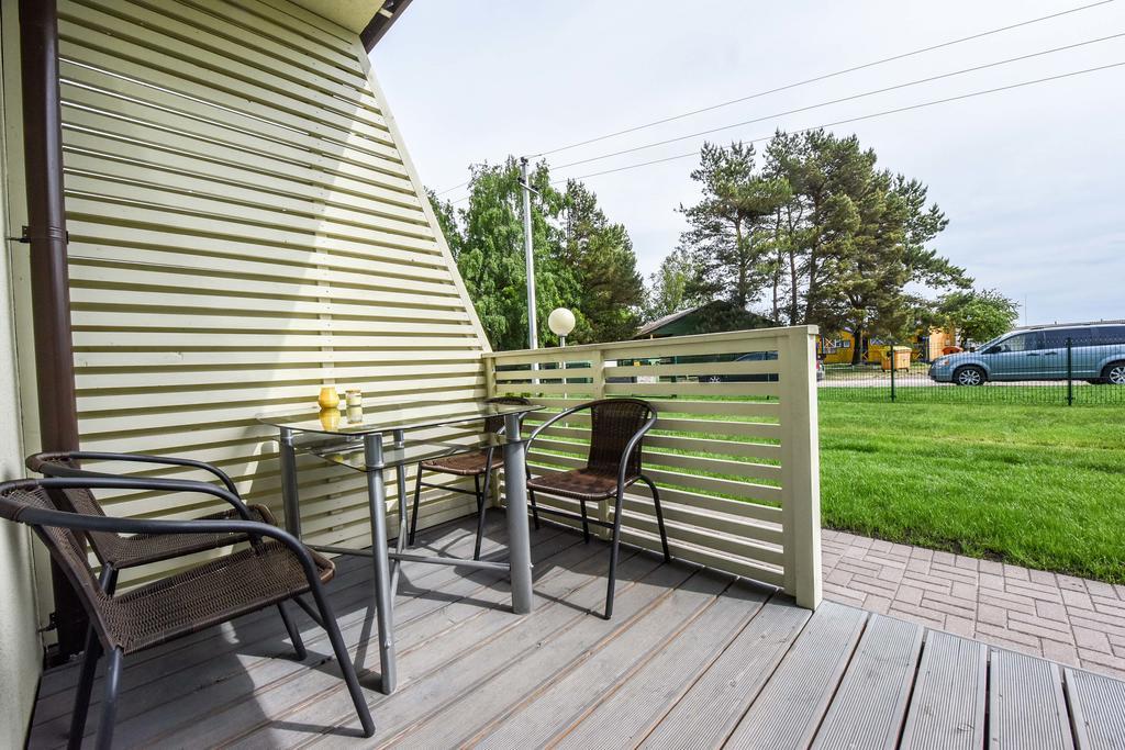 Apartamentai Trys Pusys Швентой Экстерьер фото