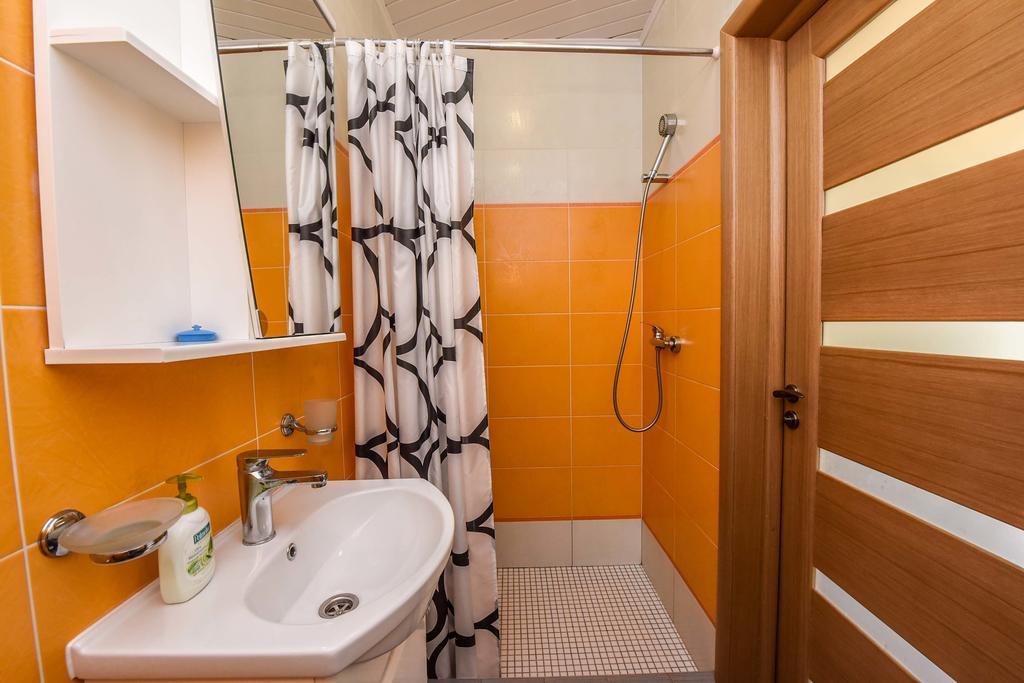 Apartamentai Trys Pusys Швентой Экстерьер фото